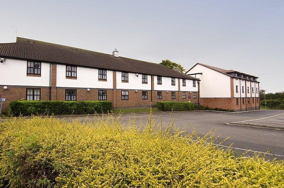 Premier Inn Wirral - هسويل المظهر الخارجي الصورة